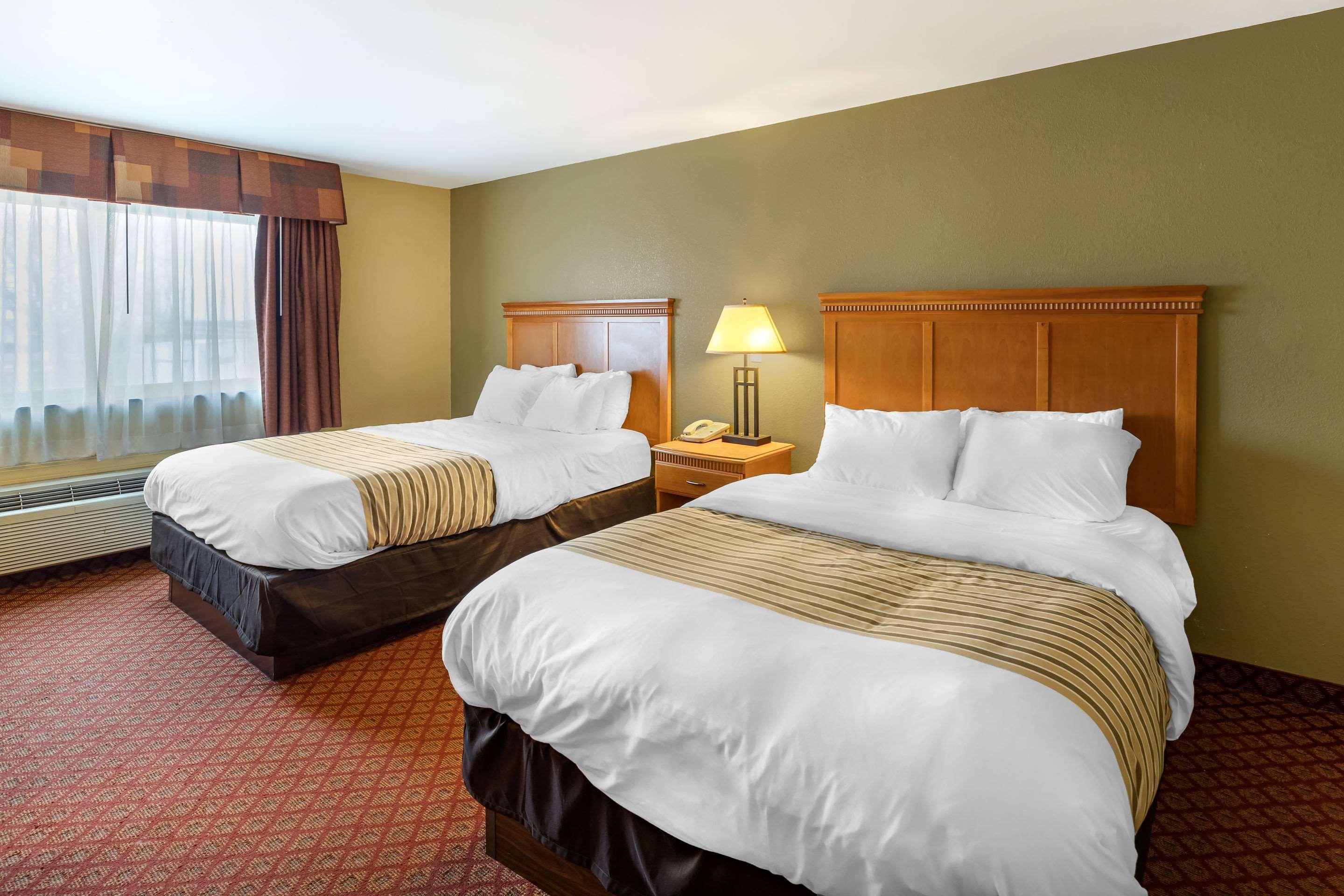 Rodeway Inn South Hutchinson Buitenkant foto